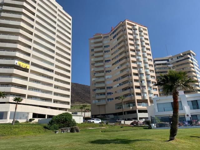 BEACHFRONT CONDO w POOLS STEPS TO BEACH&MINS TO DT Rosarito Zewnętrze zdjęcie